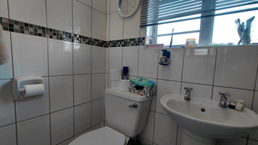 3 Bedroom Property for Sale in Diep River Western Cape
